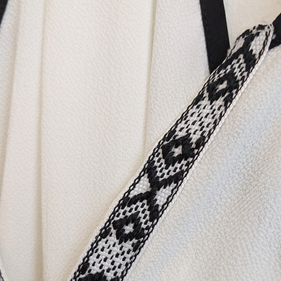 Sheer flowy tank top - Picture 3 of 6